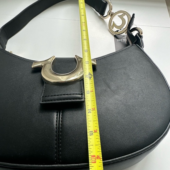NWT Horseshoe Crescent Purse by True Religion Brand Jean. Shoulder bag. Black. - Picture 4 of 16